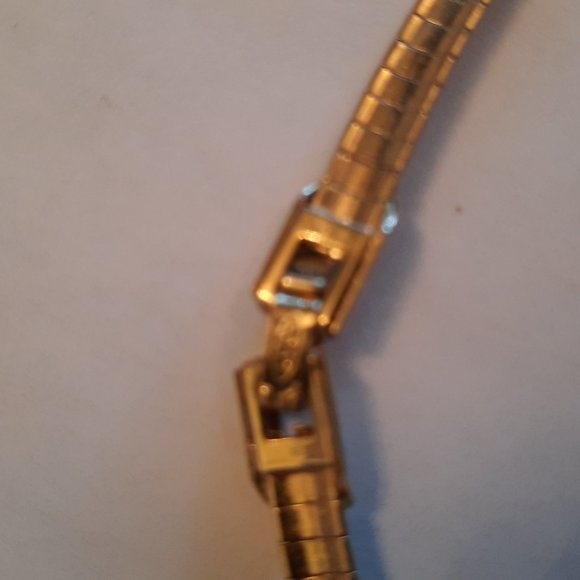 Vintage Avon Collarbone Necklace w/extension - Picture 4 of 10